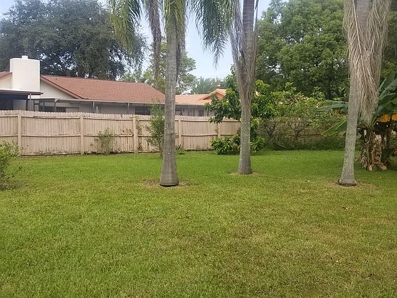 3rd image of 13405 Chalet Ct