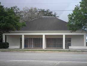 1st image of 2821 Garden St