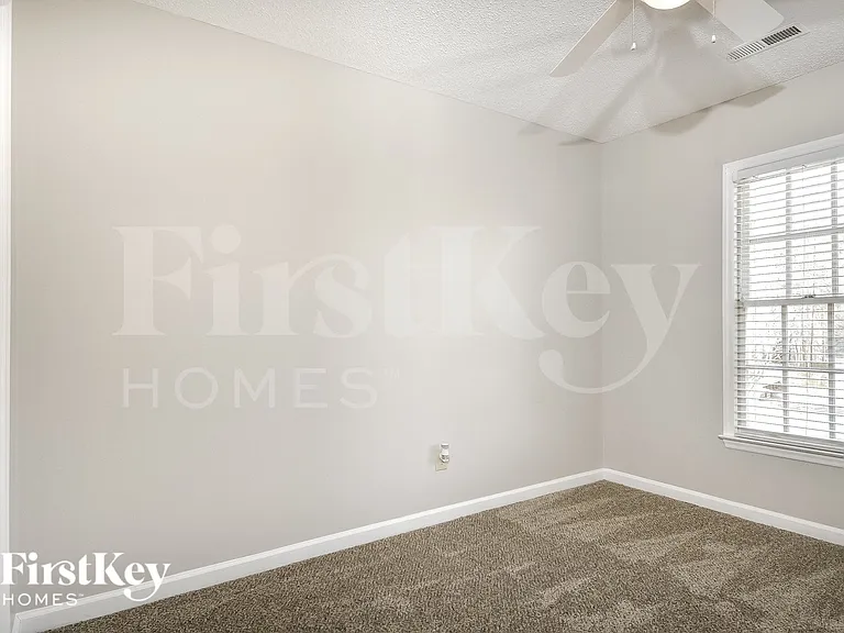 6980 Avenbury Cir — Photo 12