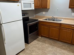 521 State St, Algonac, MI 48001
