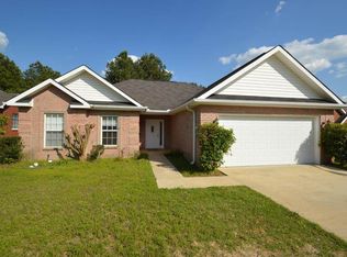 304 Links View Dr, Bonaire, GA 31005