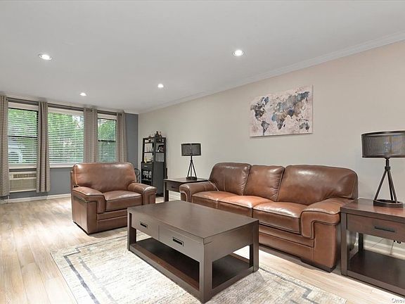 4th image of 4 Birchwood Ct APT 1K