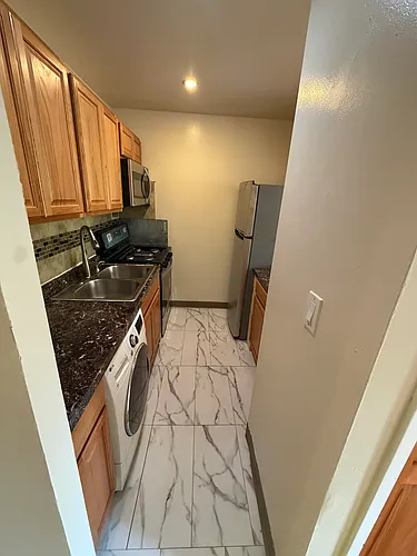 50 Saint Johns Pl #4 Photo 1 50 Saint Johns Pl #4 Photo 1