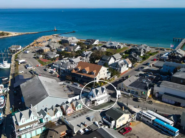 8 Circuit Avenue Ext #14, Oak Bluffs, MA 02557