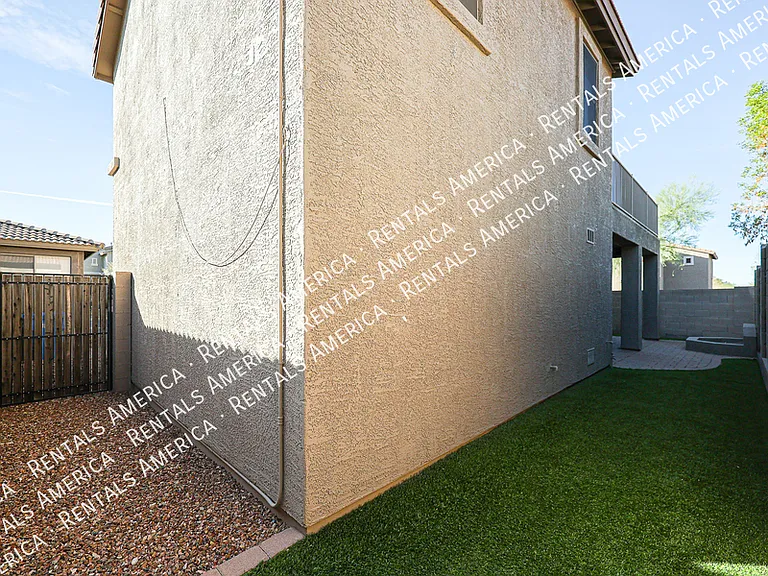2614 W Florentine Rd — Photo 49