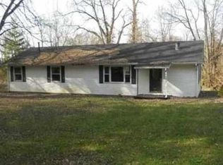 949 N Hillcrest Rd, Vincennes, IN 47591