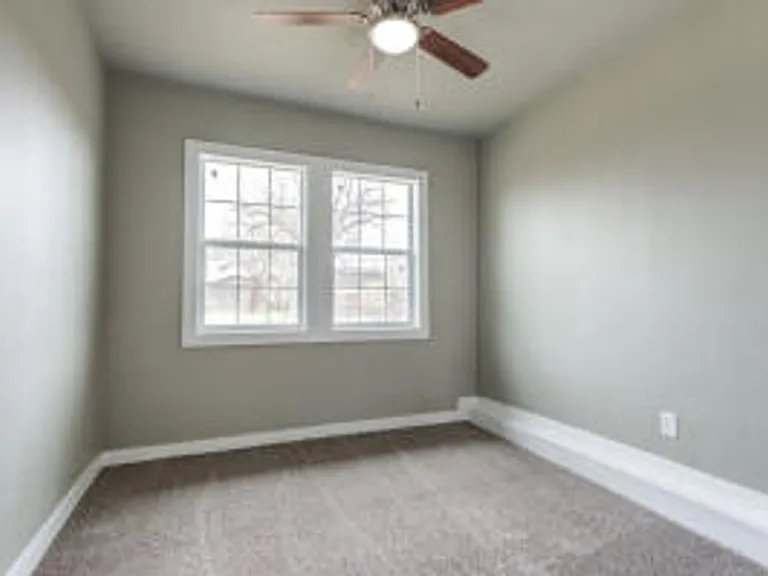 918 E Rice St — Photo 11
