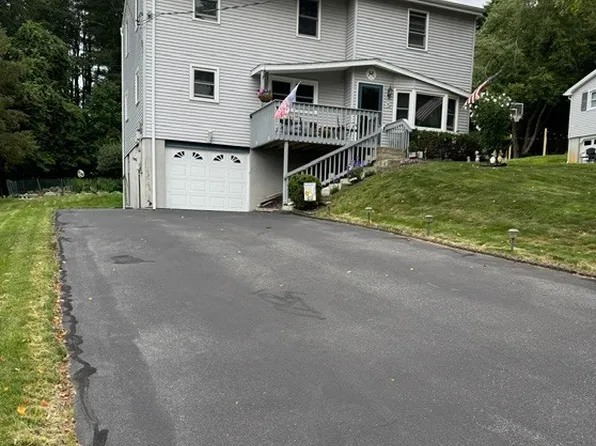 85 Driscoll Drive, Montville, CT 06382
