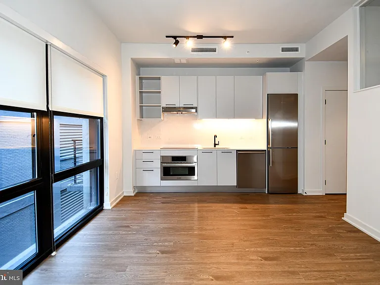 1625 Eckington Pl NE #610 — Photo 15