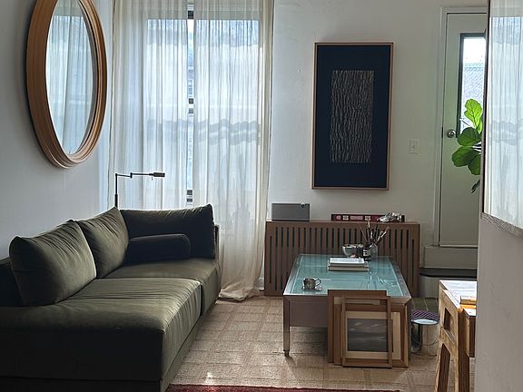2nd image of 186 Amity St APT 3B