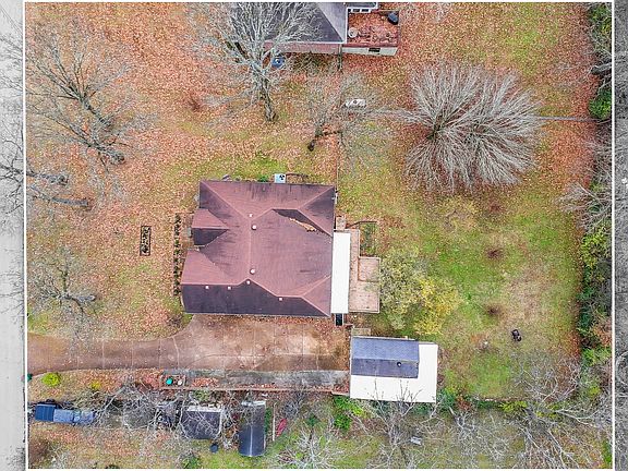 2nd image of 131 Lane Dr