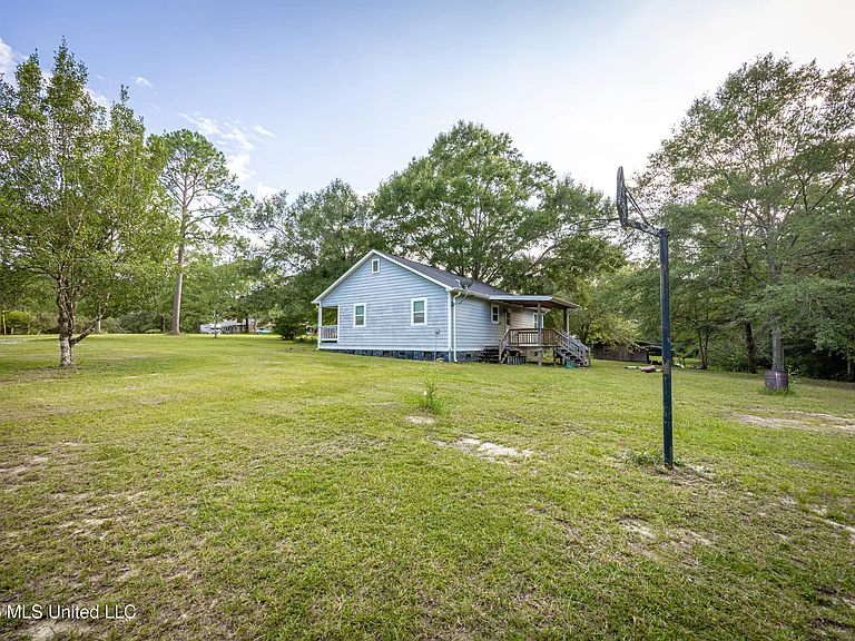 20608 Scarborough Rd — Photo 57