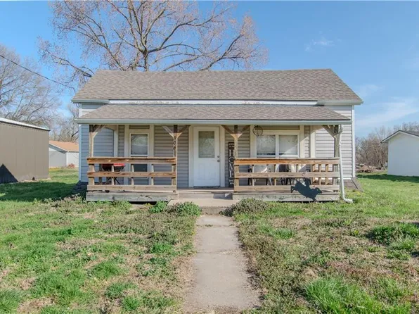 306 W Olinger St, Strasburg, MO 64090