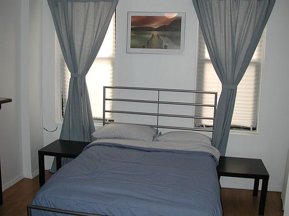 5th image of 213 W 28th St APT 12