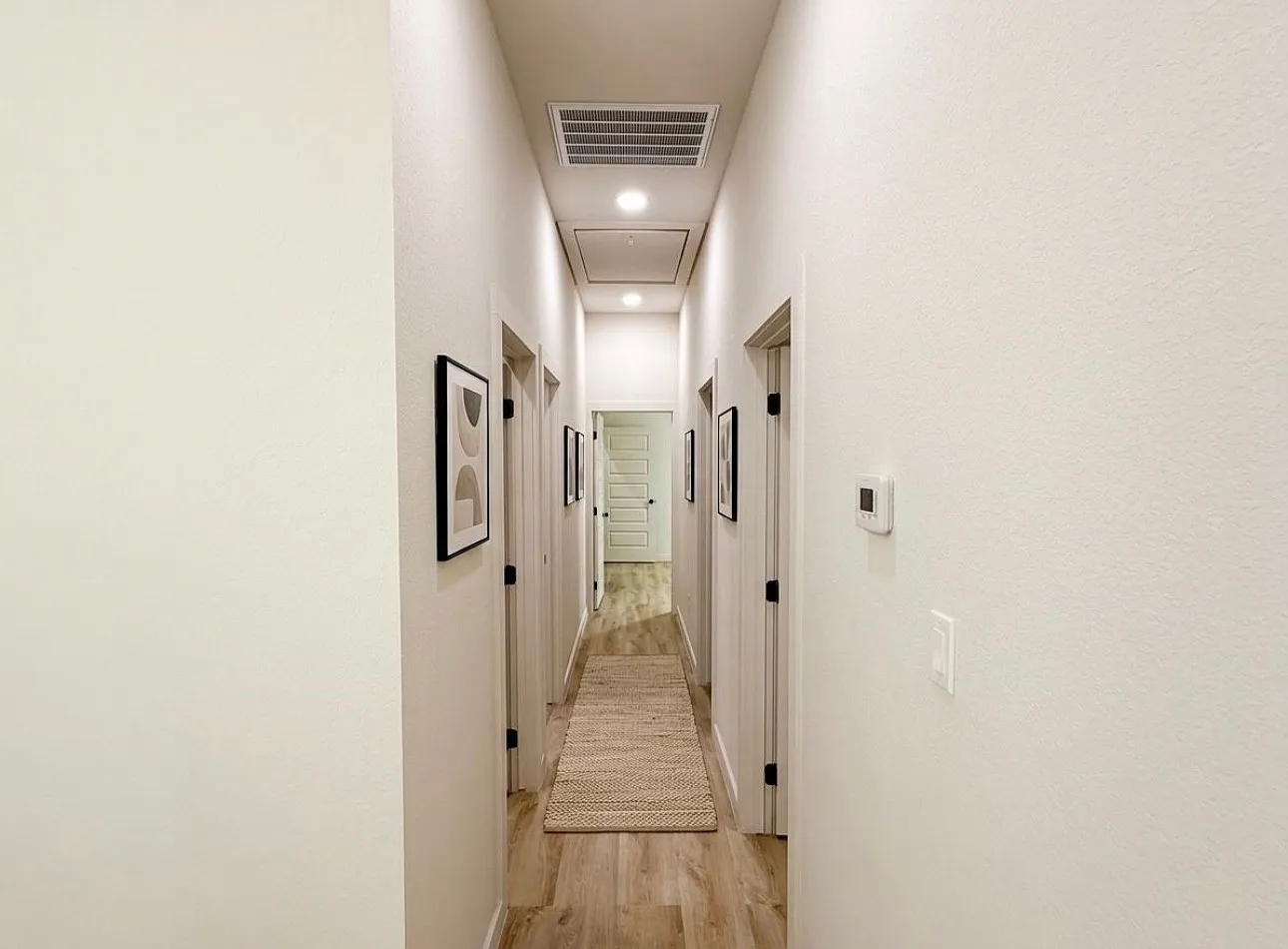 3 bed, 1092 sqft, $1,950 — Photo 4
