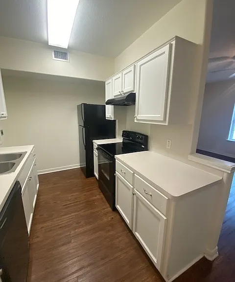 500 Vicki Dr — Photo 4