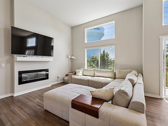 3rd image of 9672 Heightsview Dr