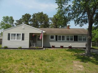 825 Wellington Ave, Toms River, NJ