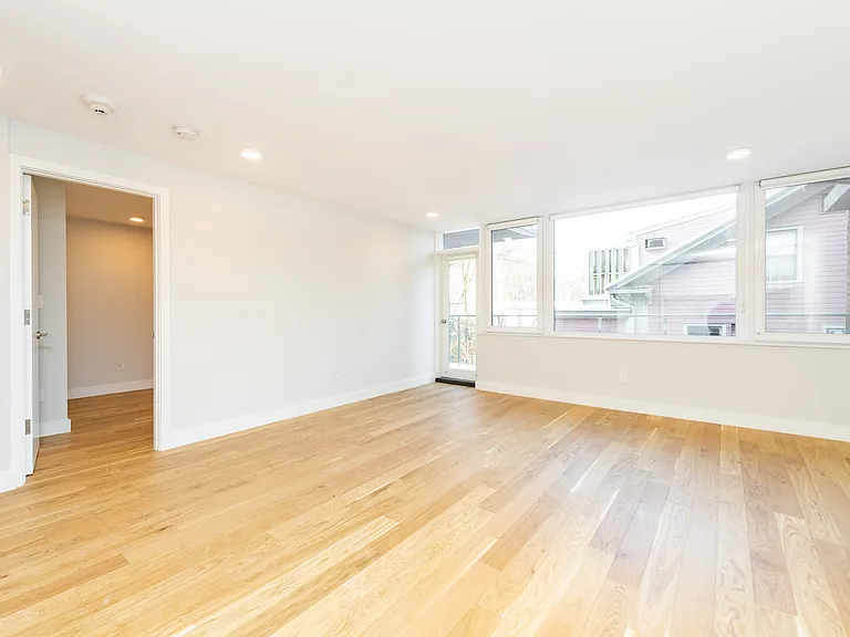334 Harvard St #G3 — Photo 5