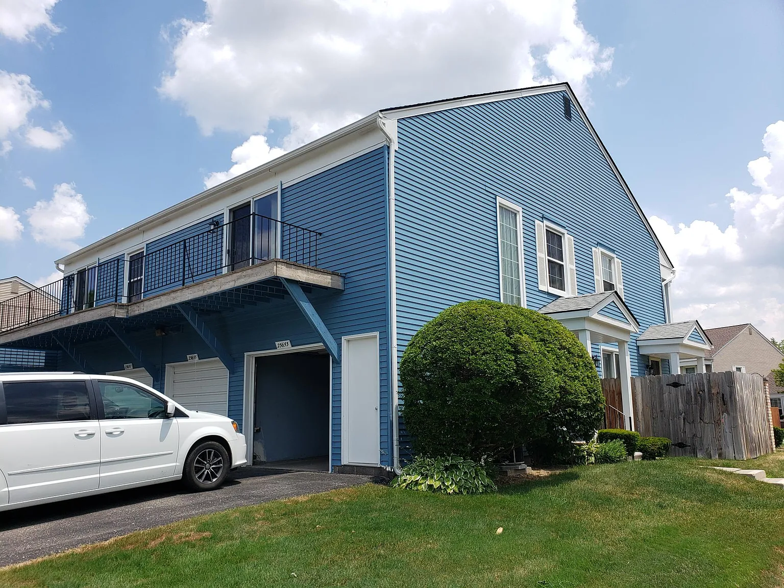 23653 Stonehenge Boulevard — Photo 1