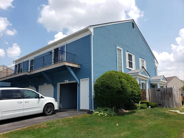 23653 Stonehenge Blvd, Novi, MI 48375
