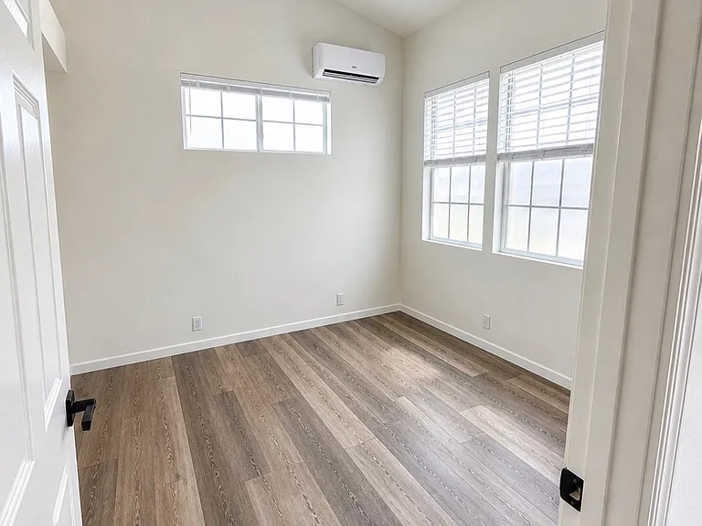 631 Western Hills Dr SE #MH — Photo 6
