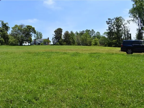 000 S Brenhaven Dr, Elkin, NC 28621