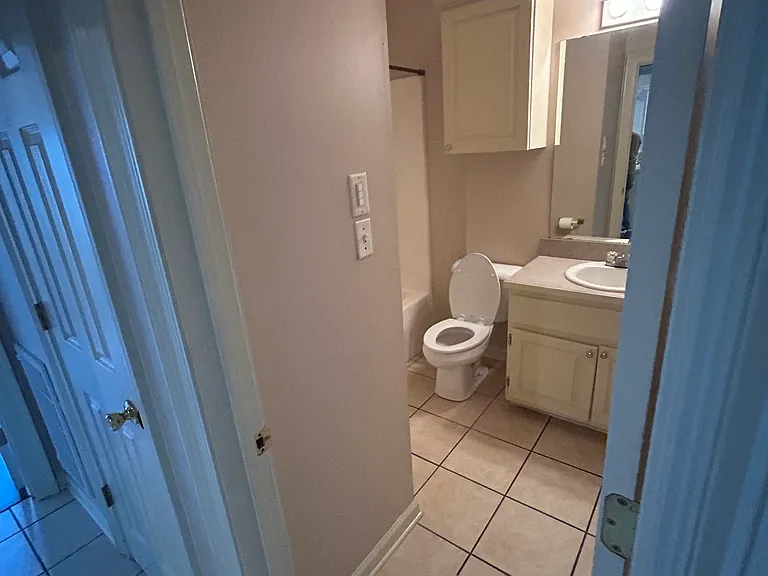 201 Powell Dr #E — Photo 7