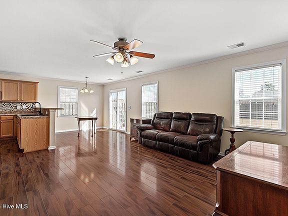 5th image of 3266 Greenridge Way
