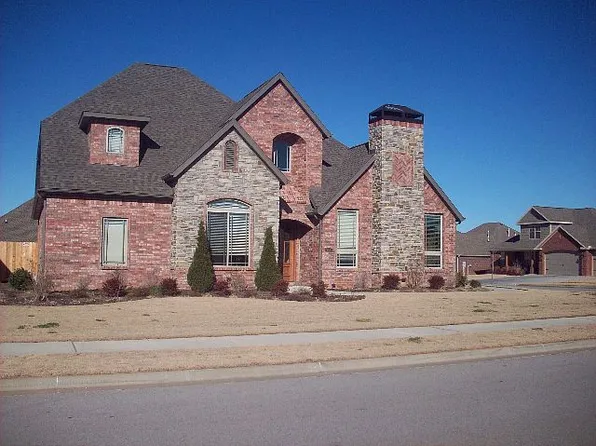 1700 SW Gosford Ave, Bentonville, AR 72713