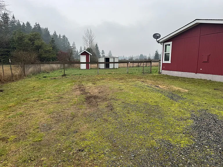 16840 Flume Rd SE — Photo 4
