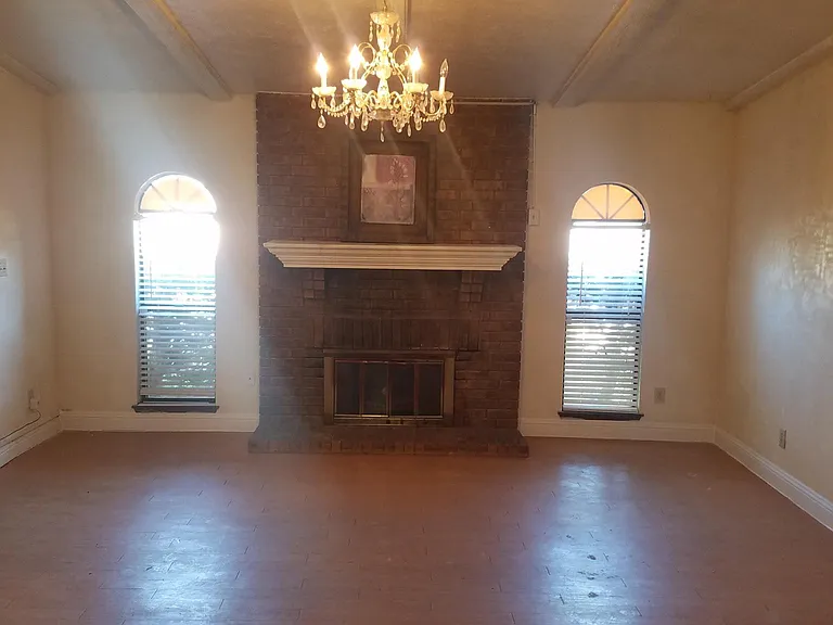 4324 Buckeye St — Photo 2