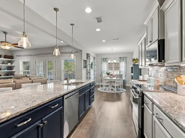 2341 Stonecenter Ln, Murfreesboro, TN 37128