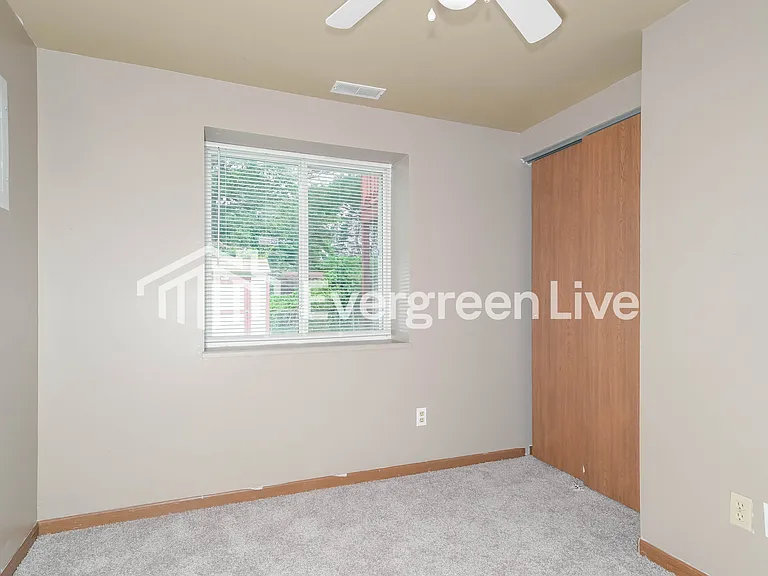 9257 Cozens Ave — Photo 11