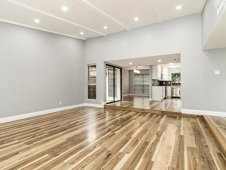 4716 Roberts Dr — Photo 11