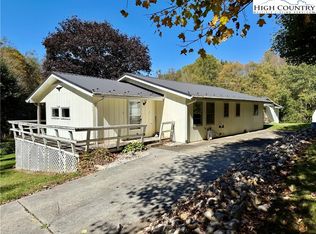 205 Burl Lawrence Rd, Vilas, NC 28692