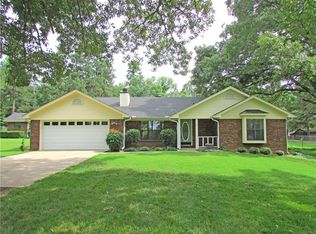 1411 Chapman Ct, Lavaca, AR 72941