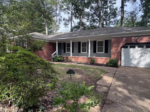660 Village Green Pkwy, Newport News, VA 23602