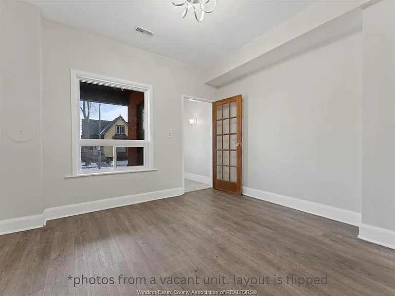 223 Gladstone Ave — Photo 2