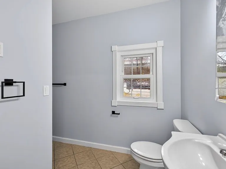 77 Off Hamilton St #1 — Photo 4