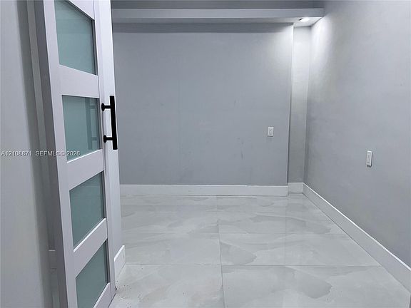 5th image of 30XX NW 51st St #2