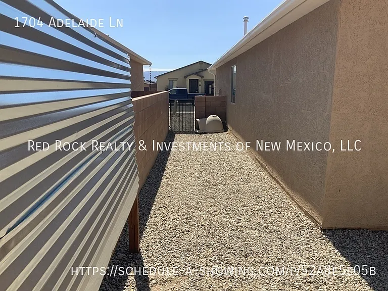 1704 Adelaide Ln — Photo 24