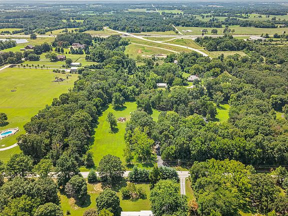 3rd image of 5076 E Farm Road 174
