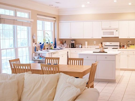 3rd image of 5055 Avala Park Ln