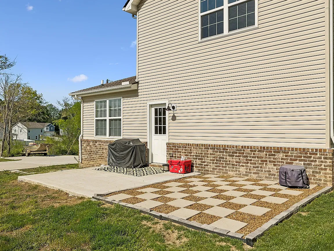 3 bed, 2.5 bath, 1432 sqft, $2,000 — Photo 3