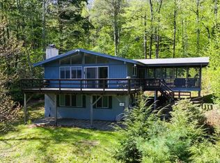 247 Sugarhouse Rd, New London, NH 03257