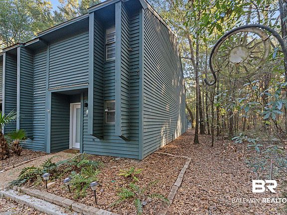 2nd image of 9 Summer Oaks Dr