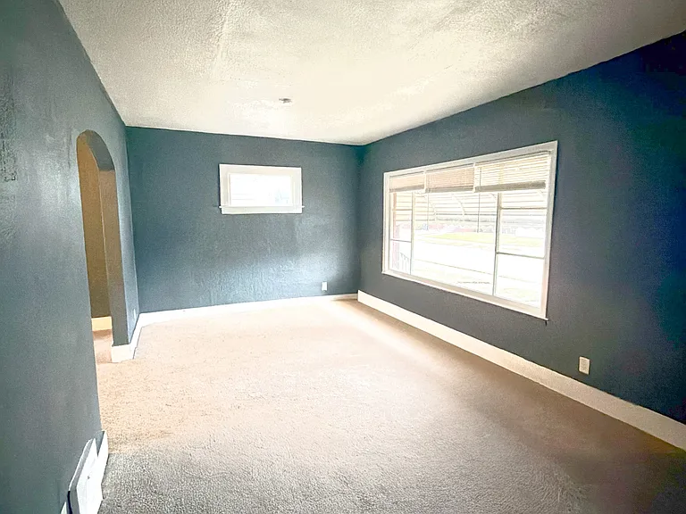 14011 Roselawn St — Photo 3