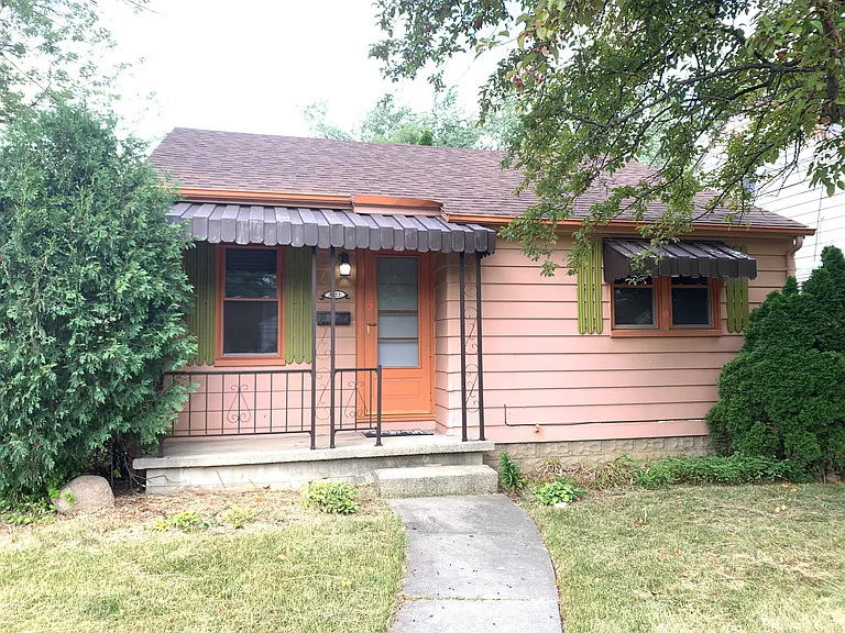 3522 Herrick St — Photo 1