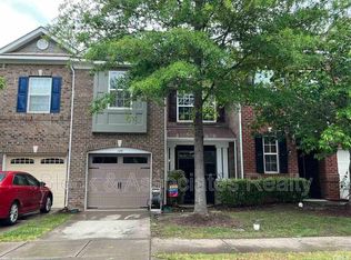 124 Longchamp Ln, Cary, NC 27519